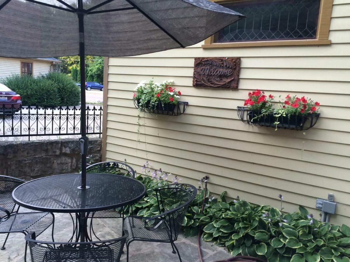 Riverboat Suites Galena Exterior photo